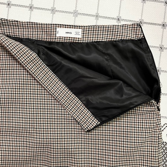 Classic Brown Black and White Checkered Skirt - Picture 4 of 7